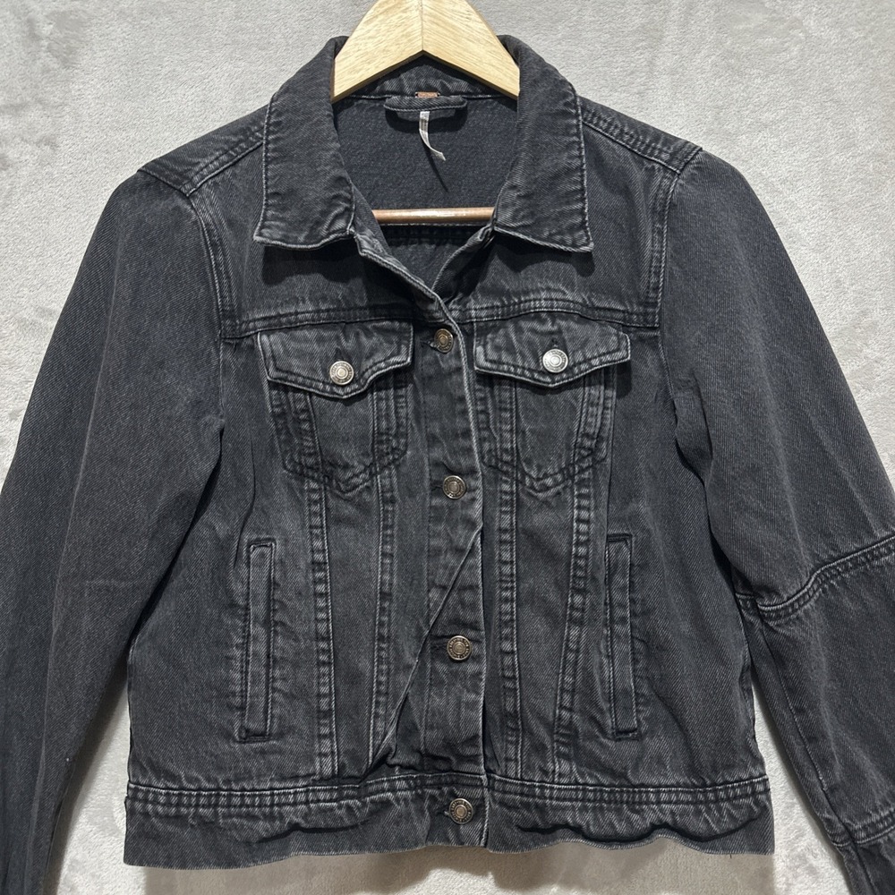 Free People Jacket Womens Size XS Black Faded Denim Button Front Cropped - Picture 4 of 8